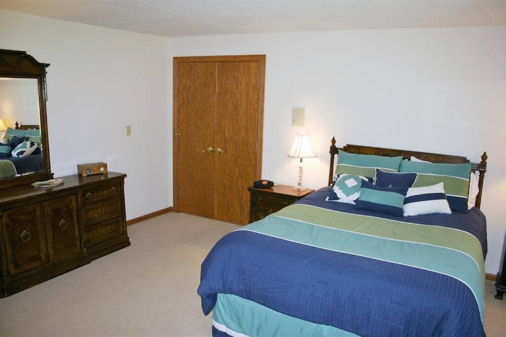 Private Guest Suite On The Portage Lakes Akron Exterior photo